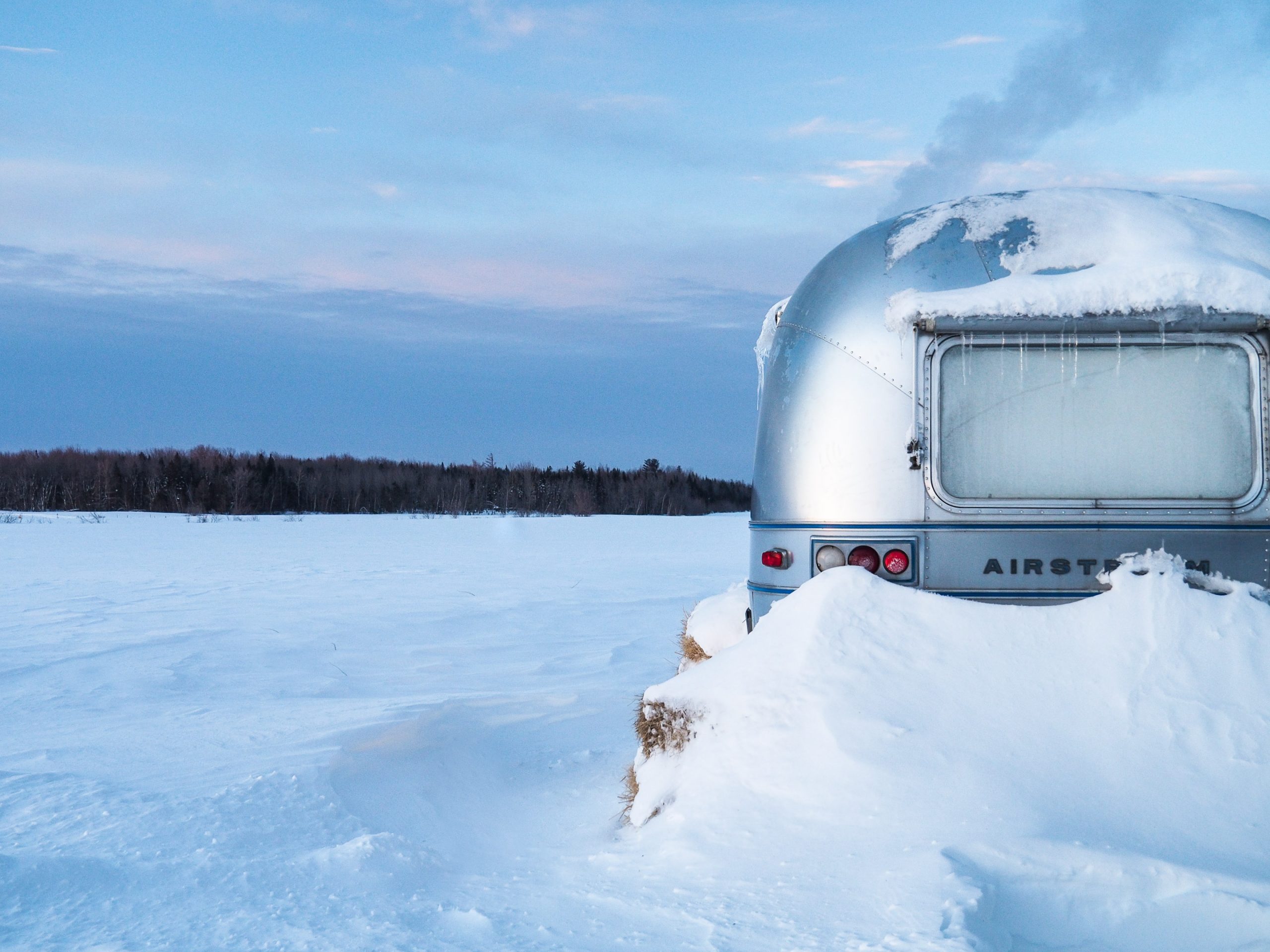 Airstream - nos pires galères en hiver au Canada ! - Des Fenêtres sur le  Monde